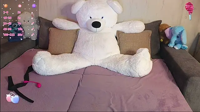 Snapshot of Rosaline_lov chatting on 10.09.25 Rosaline lov online show from 10.09.25