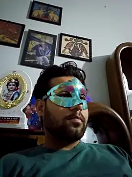 Snapshot of king_aaru2004 chatting on 11.15.25 king aaru2004 online show from 11.15.25