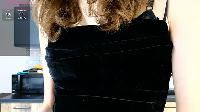 Snapshot of DebiHenks chatting on 02.28.26 DebiHenks online show from 02.28.26