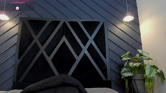 marco garciia  online show from 10.25.25