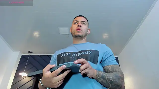 marco garciia  online show from 10.31.25