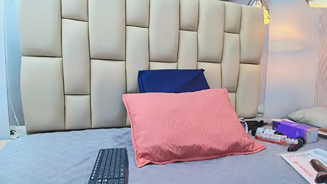 Snapshot of sweet_amye chatting on 12.21.25 sweet amye online show from 12.21.25