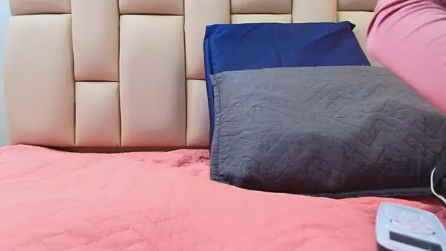 Snapshot of sweet_amye chatting on 12.22.25 sweet amye online show from 12.22.25