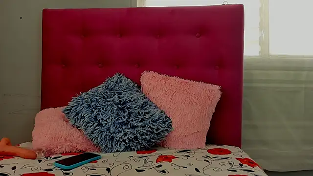Snapshot of Veronica_mellerr chatting on 10.11.25 Veronica mellerr online show from 10.11.25