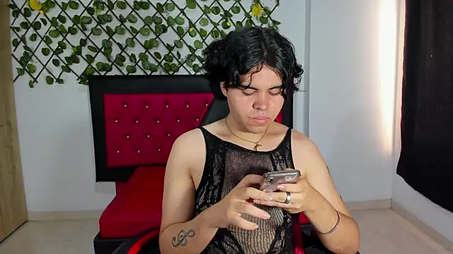 Lady Evelynn online show from 10.22.25