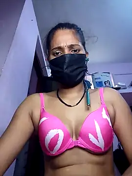Snapshot of 3USHA chatting on 09.18.25 3USHA online show from 09.18.25