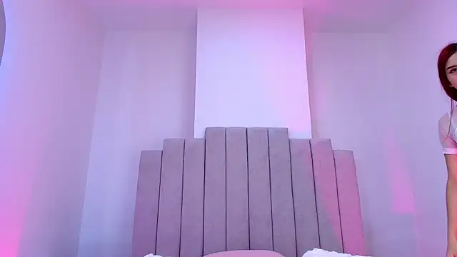 valecastro  online show from 11.19.25