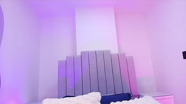 valecastro  online show from 11.21.25