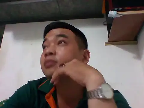 Snapshot of Boy_kuto77 chatting on 10.23.25 Boy kuto77 online show from 10.23.25