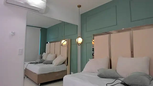 Snapshot of julieta_rosee chatting on 01.18.26 julieta rosee online show from 01.18.26