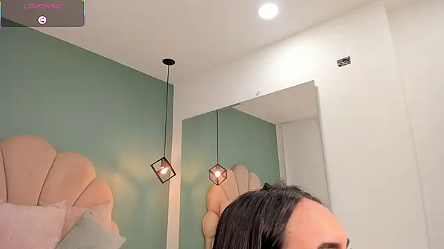 Snapshot of julieta_rosee chatting on 02.01.26 julieta rosee online show from 02.01.26