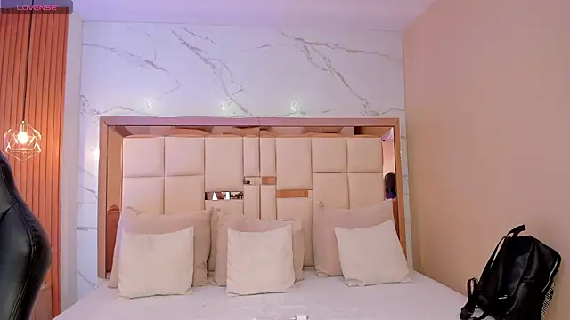 Snapshot of julieta_rosee chatting on 02.19.26 julieta rosee online show from 02.19.26