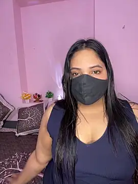 Sassy Inaya online show from 10.06.25