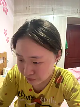 Snapshot of CoCo-s chatting on 09.08.25 CoCo-s online show from 09.08.25