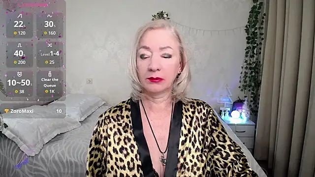 Snapshot of hunters_woman chatting on 12.14.25 hunters woman online show from 12.14.25