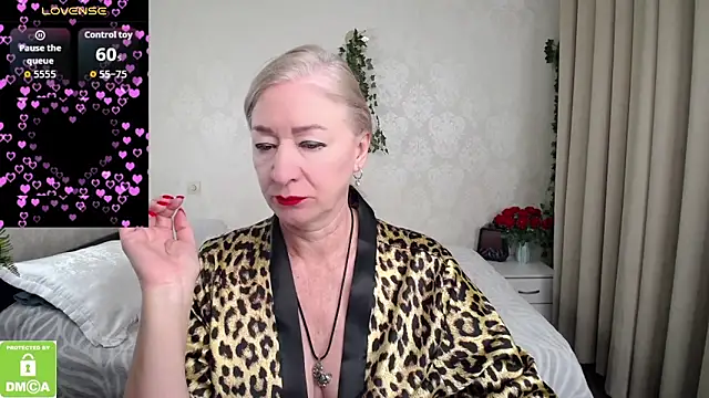 Snapshot of hunters_woman chatting on 02.17.26 hunters woman online show from 02.17.26