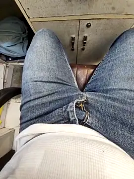 Snapshot of _Danny__ chatting on 10.23.25 Danny online show from 10.23.25