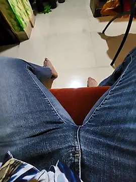 Snapshot of _Danny__ chatting on 11.27.25 Danny online show from 11.27.25