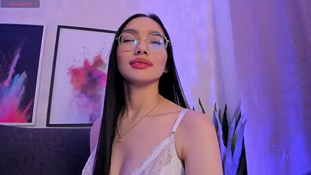 Keira Corleone online show from 11.21.25