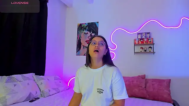 Dilan and Mia online show from 09.28.25