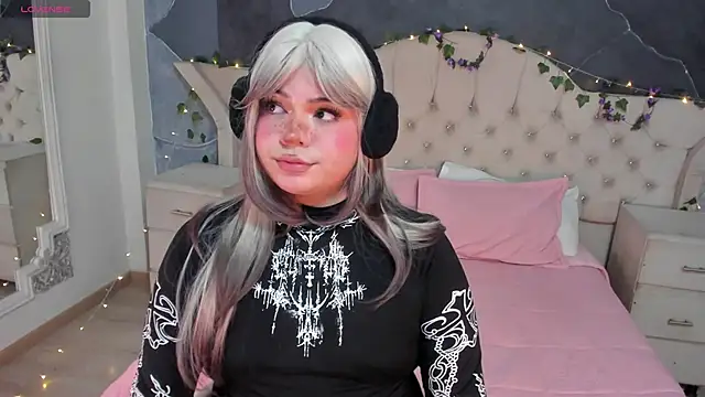 Maxxxine1 online show from 04.05.26