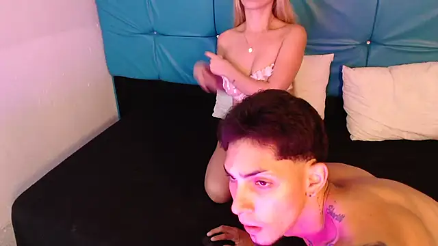 Snapshot of Bunny_Petit chatting on 12.15.25 Bunny Petit online show from 12.15.25