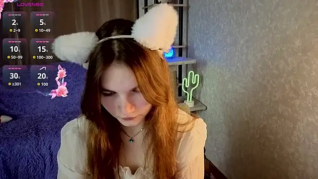 Snapshot of Nika_OMG chatting on 10.03.25 Nika OMG online show from 10.03.25