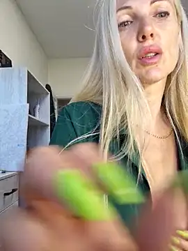 Monna online show from 09.12.25