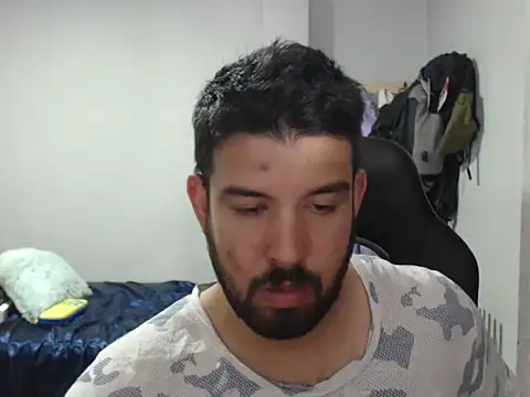 Axel11113 online show from 10.15.25