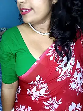 Snapshot of Naughty-Chaaya chatting on 03.10.26 Naughty-Chaaya online show from 03.10.26