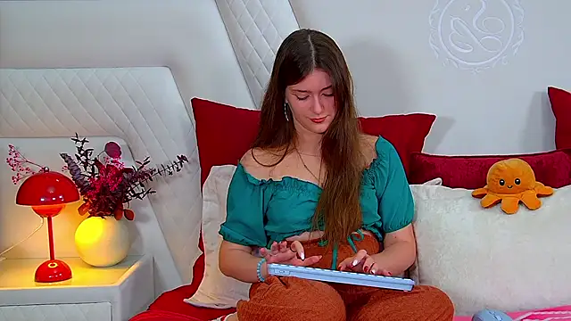 JessicaJewells online show from 09.12.25