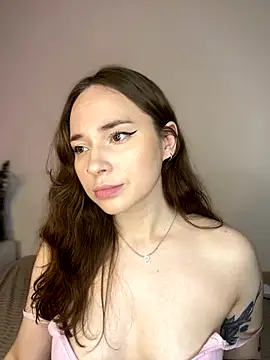 Snapshot of AlexaSpark_ chatting on 09.09.25 AlexaSpark online show from 09.09.25