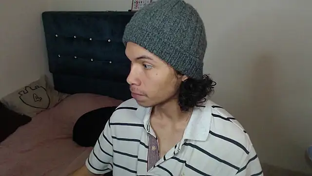 Xoxo Smiles online show from 10.28.25