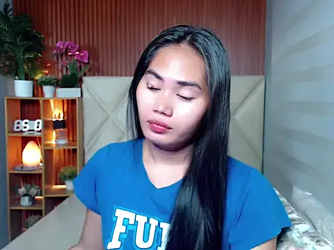 sluttyprincess0 online show from 10.02.25