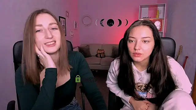 eva smiith  online show from 12.18.25