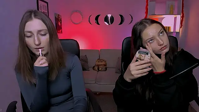 eva smiith  online show from 02.03.26