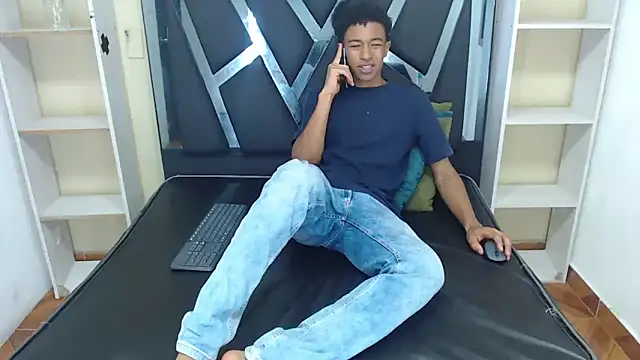 Rocco Grey online show from 10.09.25