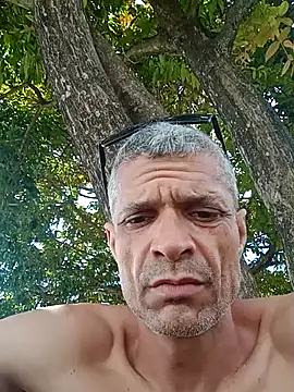 Snapshot of BrenoAvelar chatting on 04.24.26 BrenoAvelar online show from 04.24.26