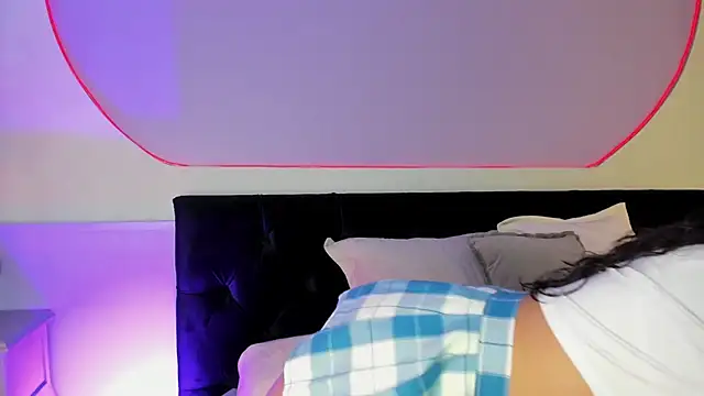 Snapshot of _HAANNAH_ chatting on 12.01.25 HAANNAH online show from 12.01.25