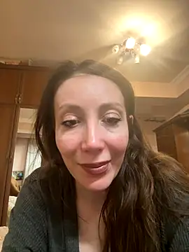 Snapshot of HellaryTourent chatting on 11.26.25 HellaryTourent online show from 11.26.25