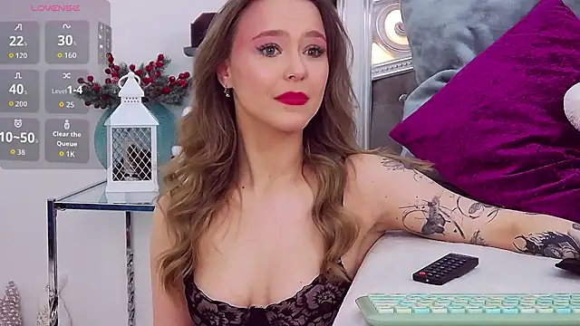 Snapshot of EvaMenders chatting on 12.14.25 EvaMenders online show from 12.14.25