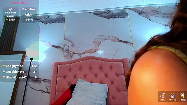 Snapshot of AlyaThompson chatting on 12.05.25 AlyaThompson online show from 12.05.25