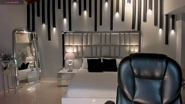 AgathaKondo  online show from 03.30.26