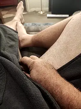 Snapshot of hubbyfun19 chatting on 11.10.25 hubbyfun19 online show from 11.10.25