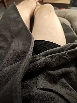 Snapshot of hubbyfun19 chatting on 11.16.25 hubbyfun19 online show from 11.16.25