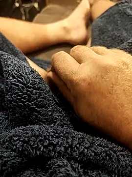 Snapshot of hubbyfun19 chatting on 11.22.25 hubbyfun19 online show from 11.22.25