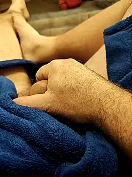 Snapshot of hubbyfun19 chatting on 12.14.25 hubbyfun19 online show from 12.14.25