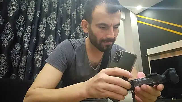 Snapshot of Apooabe chatting on 11.25.25 Apooabe online show from 11.25.25