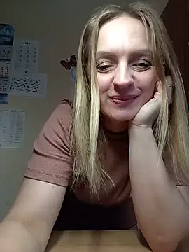 Snapshot of Ami_Foxy chatting on 05.19.26 Ami Foxy online show from 05.19.26