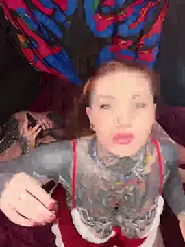 Snapshot of AlexandraWildd chatting on 12.05.25 AlexandraWildd online show from 12.05.25